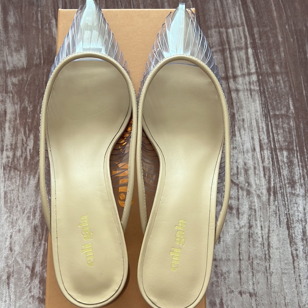 Cult Gaia Alia Mule Clear size 40